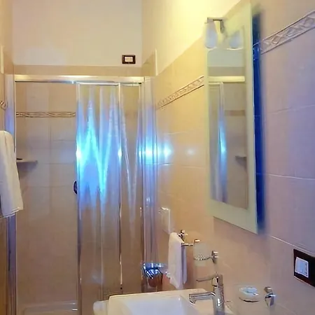Serena Otel 2*