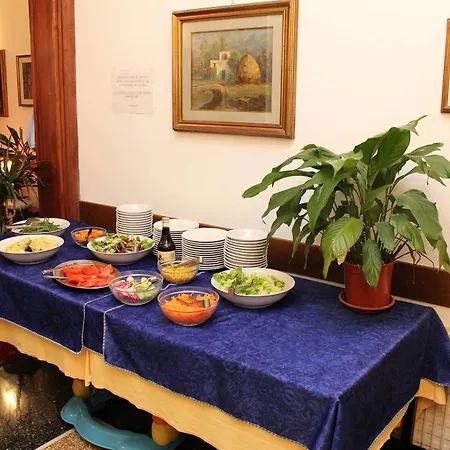 Otel Serena Varazze