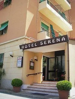 Serena מלון ואראצה