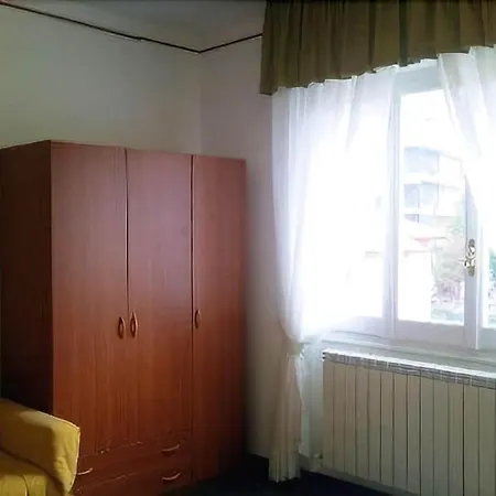 Serena 2* فاراتسي